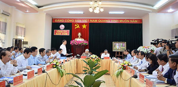 Tổng Bí thư Nguyễn Phú Trọng làm việc với lãnh đạo chủ chốt tỉnh Kon Tum